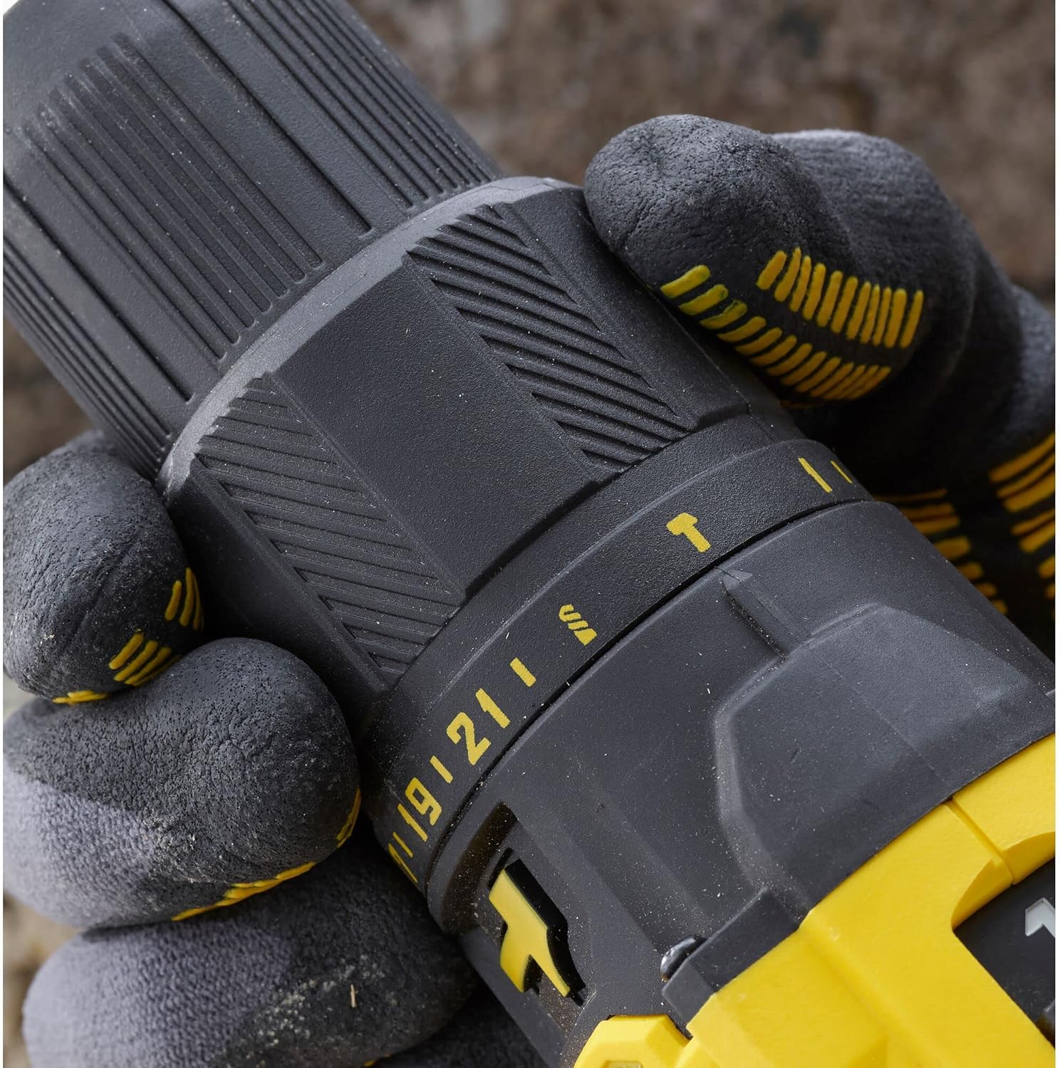 Stanley%2018%20V%20Çift%20Akülü%201.5%20Ah%20Darbeli%20Matkap%20-%20SCD711C2K